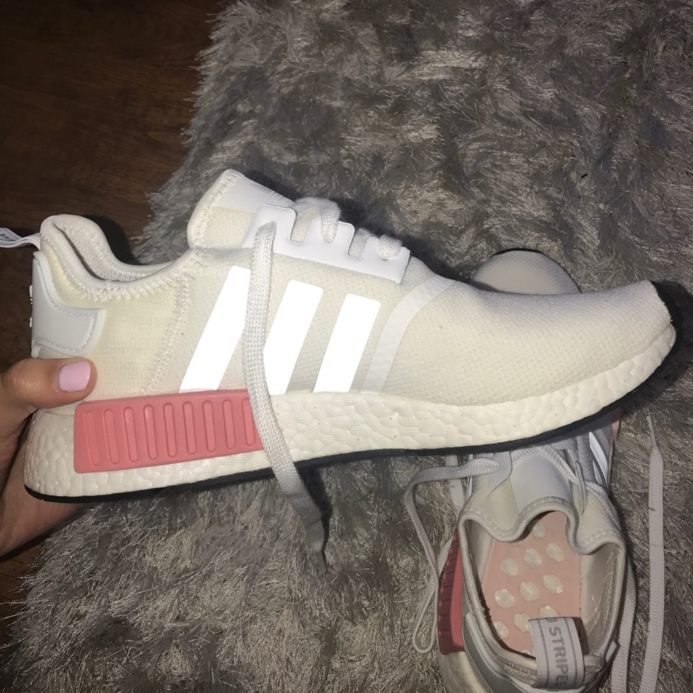 Adidas NMD R1 shoes